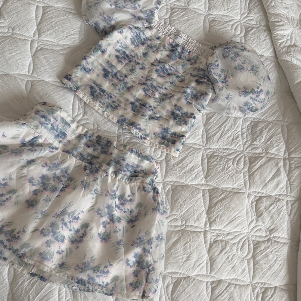 Abercrombie kids Floral Puff Sleeve Top and skort Set